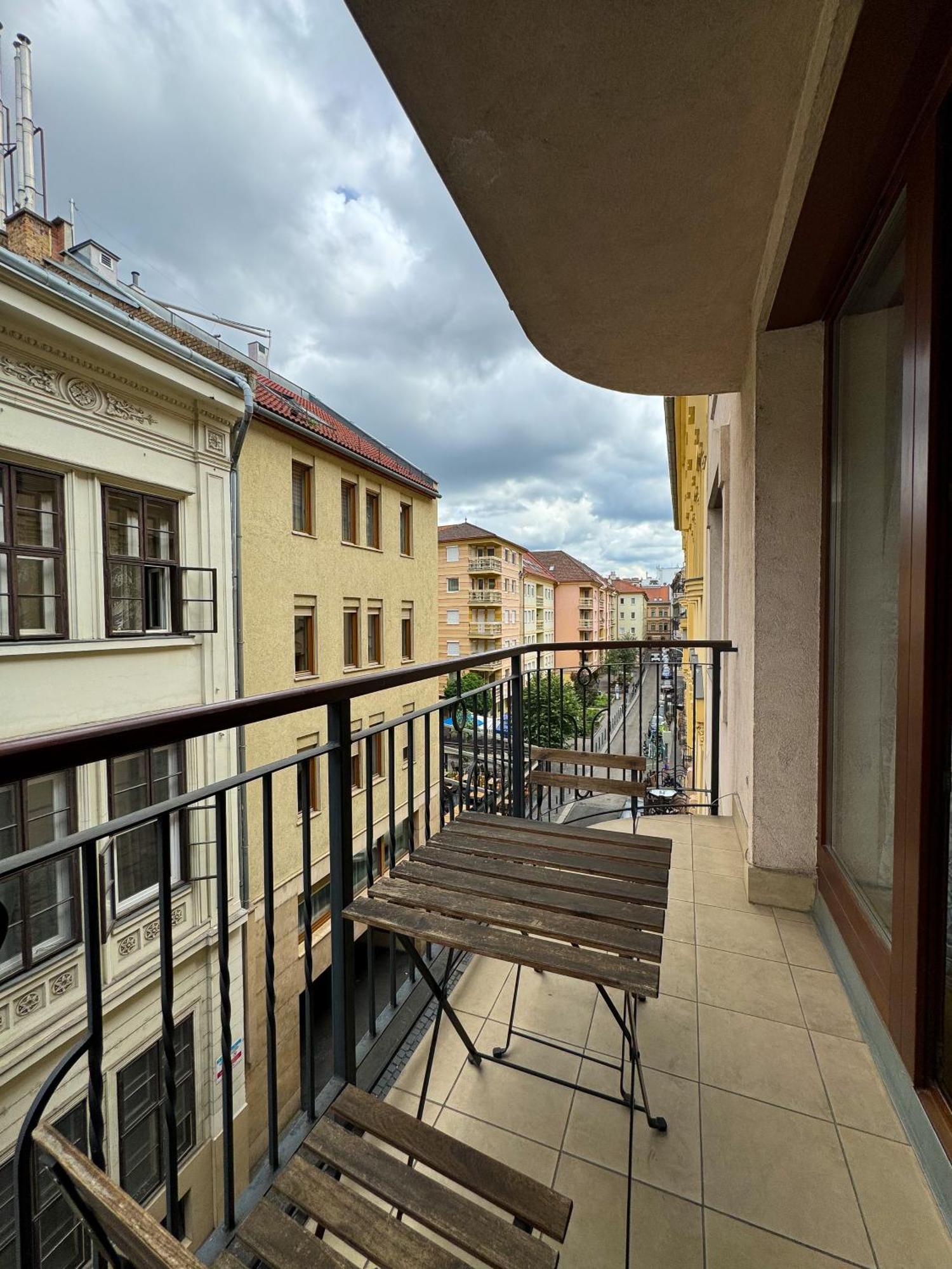 Downtown Family Apartments Budapest Esterno foto